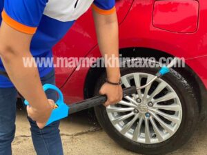 cach-su-dung-nuoc-rua-xe-khong-cham-hieu-qua (2)